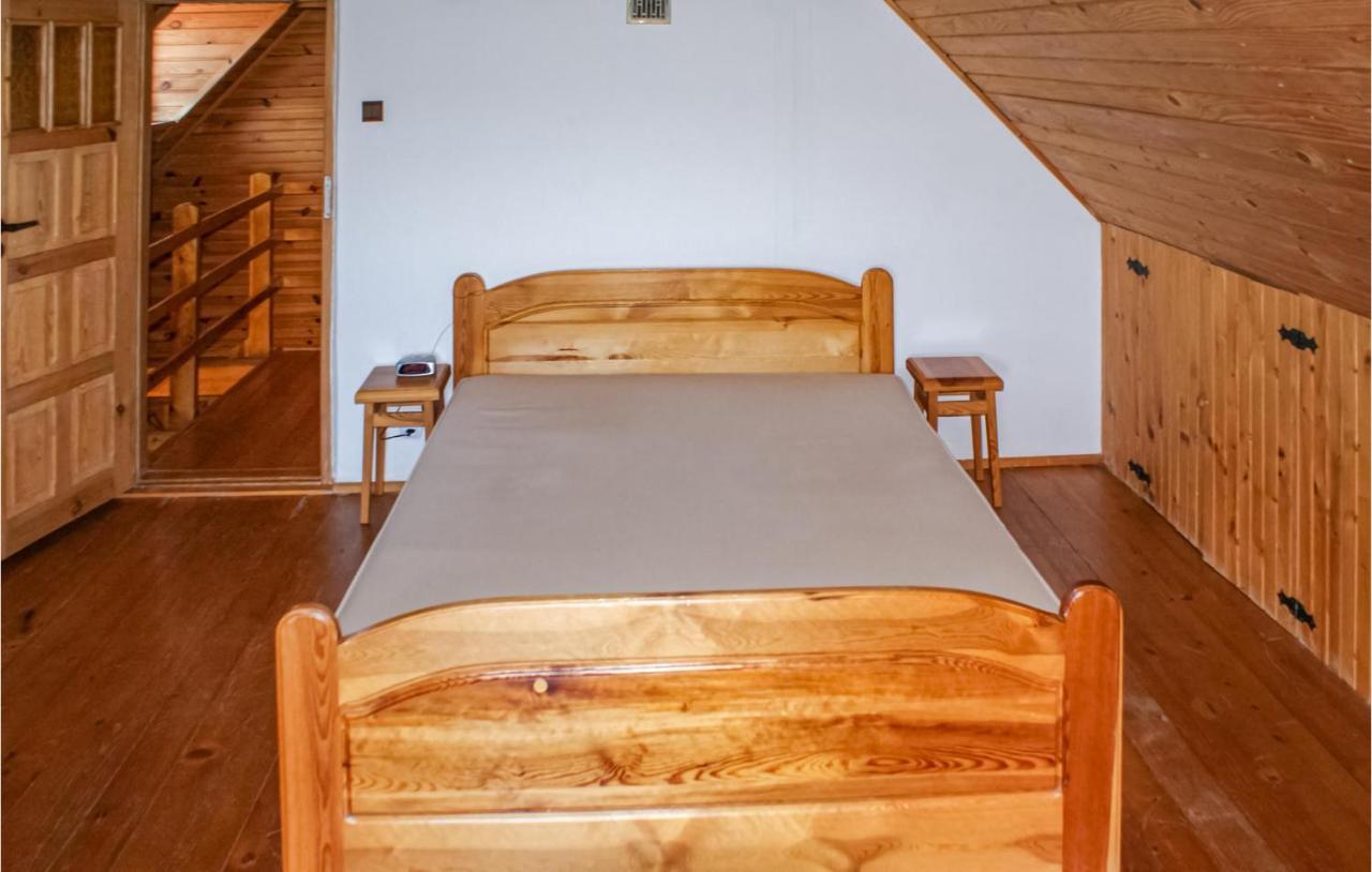 4 Bedroom Amazing Home In Biskupiec Biesowko Luaran gambar