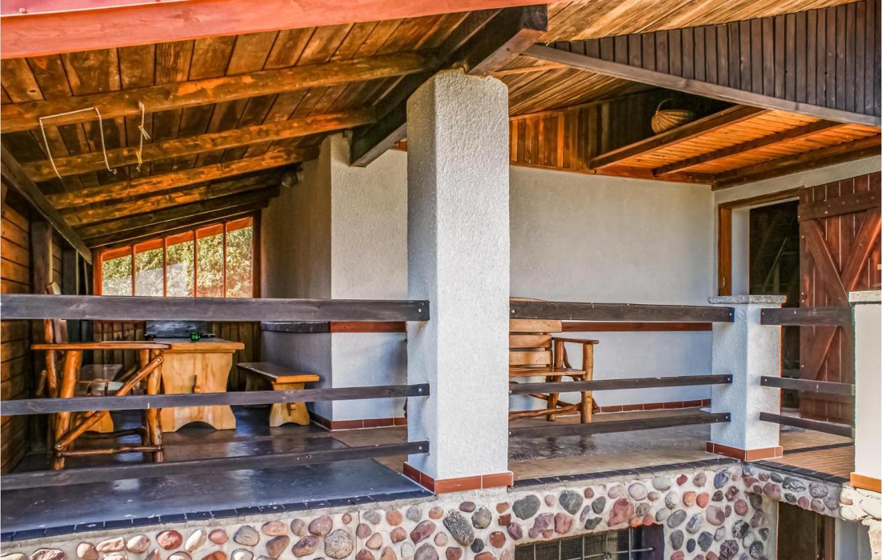 4 Bedroom Amazing Home In Biskupiec Biesowko Luaran gambar