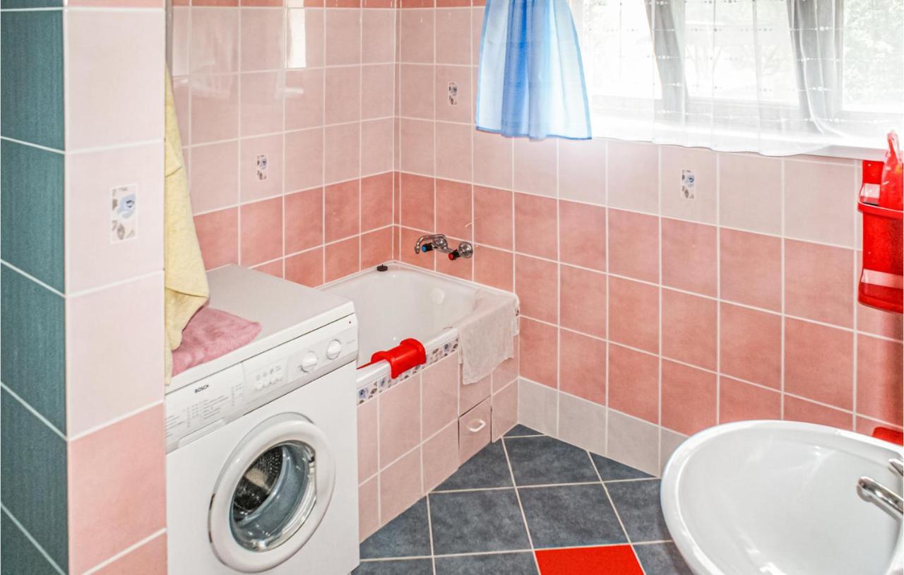 4 Bedroom Amazing Home In Biskupiec Biesowko Luaran gambar